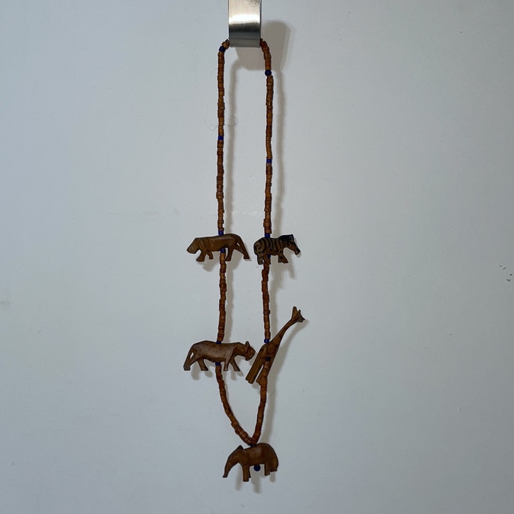 Source Unknown Brown and Blue Carved Animal Bead Necklace - Picture 1 of 4